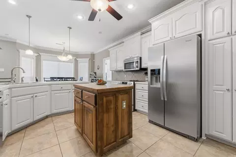 Kitchen - 2575 Forest View Dr, Conway, AR 72034 photo 5 of 6