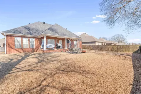 Exterior - 2575 Forest View Dr, Conway, AR 72034 photo 4 of 5