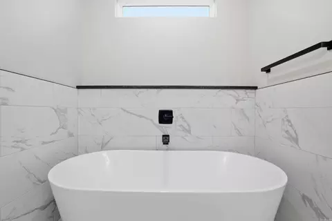 Bath - 13423 Smarty Jones Dr, Scott, AR 72142 photo 3 of 4