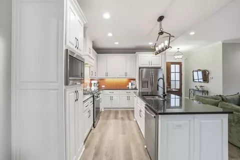 Kitchen - 13423 Smarty Jones Dr, Scott, AR 72142 photo 3 of 5