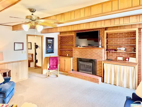Living - 203 Pine Bluff St, Malvern, AR 72104 photo 2 of 3