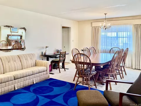 Dining - 203 Pine Bluff St, Malvern, AR 72104 photo 3 of 5