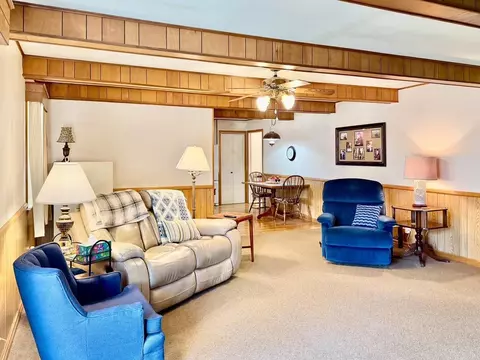 Living - 203 Pine Bluff St, Malvern, AR 72104 photo 3 of 3