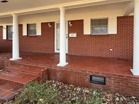 Exterior - 203 Pine Bluff St, Malvern, AR 72104 photo 4 of 11