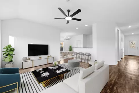 Living - 13 Oakland Cir, Austin, AR 72007 photo 1 of 3