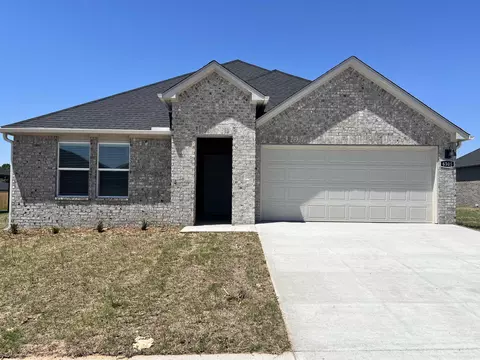 6305 Warwick Dr, Bryant, AR 72002