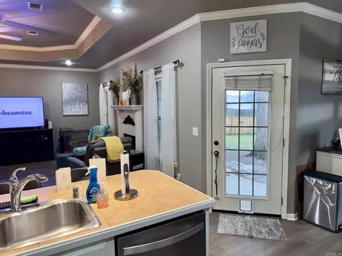 205 Merril Dr, Benton, AR 72015 photo 7