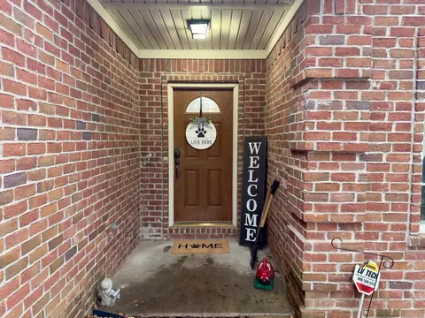 205 Merril Dr, Benton, AR 72015 photo 2
