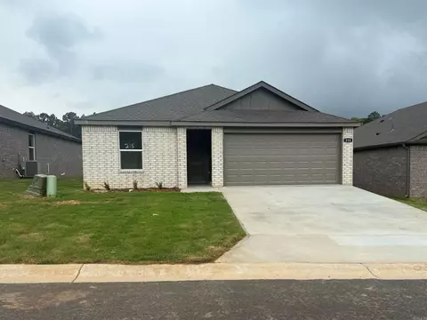 215 Stone Canyon Dr, Maumelle, AR 72113