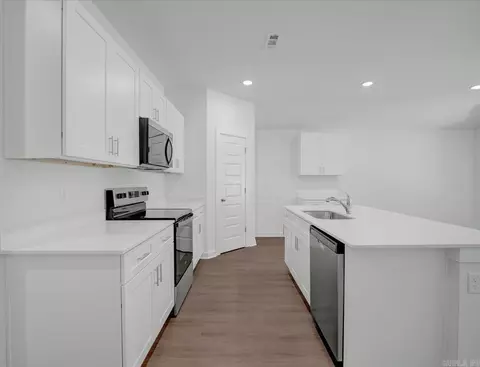 Kitchen - 56 Wolfsbridge Loop, Cabot, AR 72023 photo 2 of 2