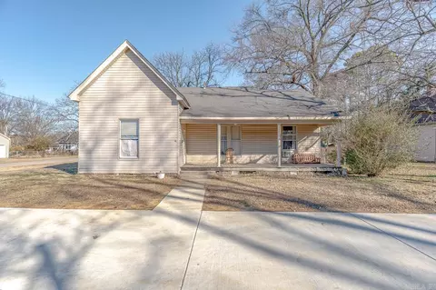 1020 W Jefferson Ave, Jonesboro, AR 72401