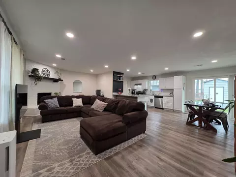 Living - 9 Palmer Dr, Conway, AR 72032 photo 1 of 1