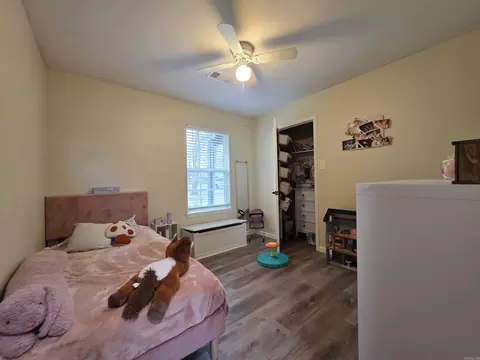 Bedroom - 9 Palmer Dr, Conway, AR 72032 photo 1 of 6