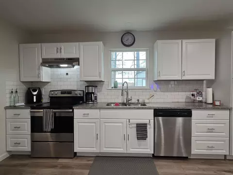 Kitchen - 9 Palmer Dr, Conway, AR 72032 photo 1 of 1