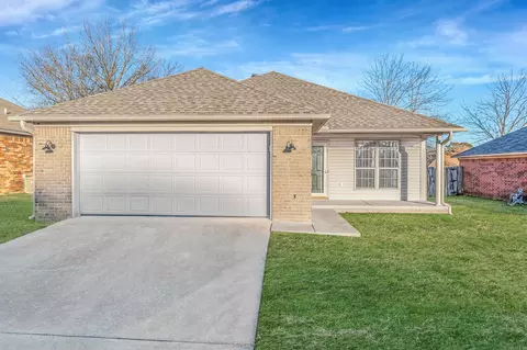 2470 Remington Dr, Conway, AR 72032