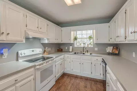 Kitchen - 12504 Dalin Rd, Cabot, AR 72023 photo 1 of 4