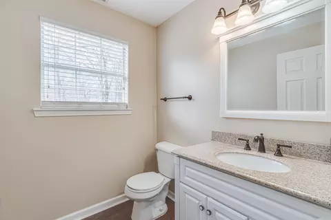 Bath - 12504 Dalin Rd, Cabot, AR 72023 photo 1 of 2