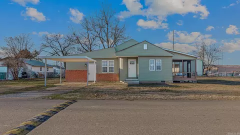 204 Fielder St, Bay, AR 72411