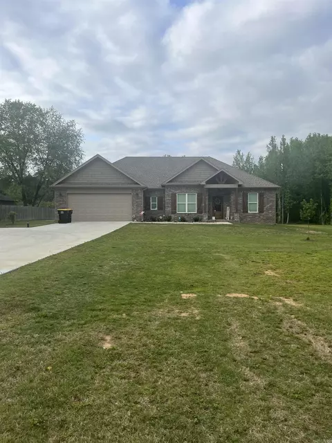 250 Saddlebrook Cir, Austin, AR 72007