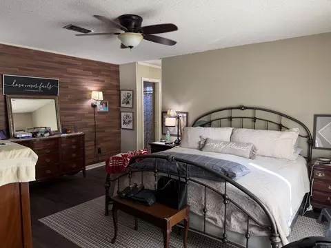 Bedroom - 6 Cromwell Cv, Pine Bluff, AR 71603 photo 1 of 5