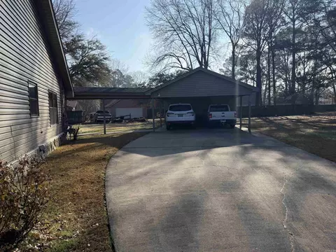 Exterior - 6 Cromwell Cv, Pine Bluff, AR 71603 photo 3 of 5