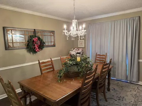 Dining - 6 Cromwell Cv, Pine Bluff, AR 71603 photo 2 of 3