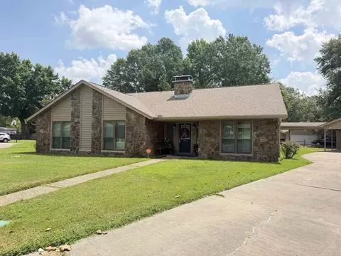 Exterior - 6 Cromwell Cv, Pine Bluff, AR 71603 photo 2 of 5