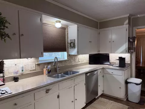 Kitchen - 6 Cromwell Cv, Pine Bluff, AR 71603 photo 1 of 2