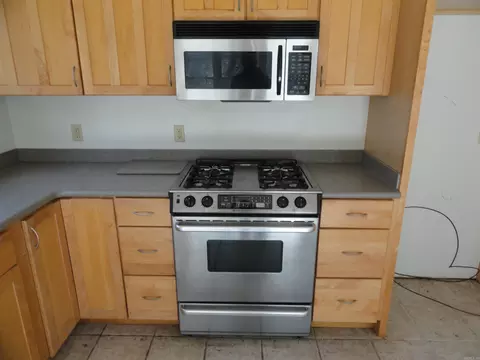 Kitchen - 4473 Rumley Rd, Dennard, AR 72629 photo 5 of 5