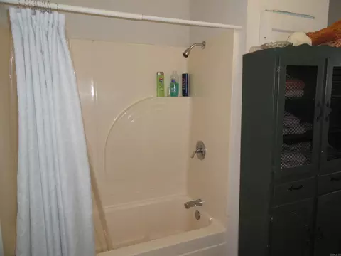 Bath - 4473 Rumley Rd, Dennard, AR 72629 photo 2 of 7