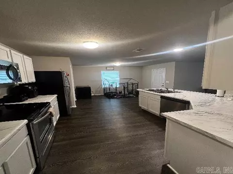 Kitchen - 11 Erwin Dr, Austin, AR 72007 photo 1 of 2