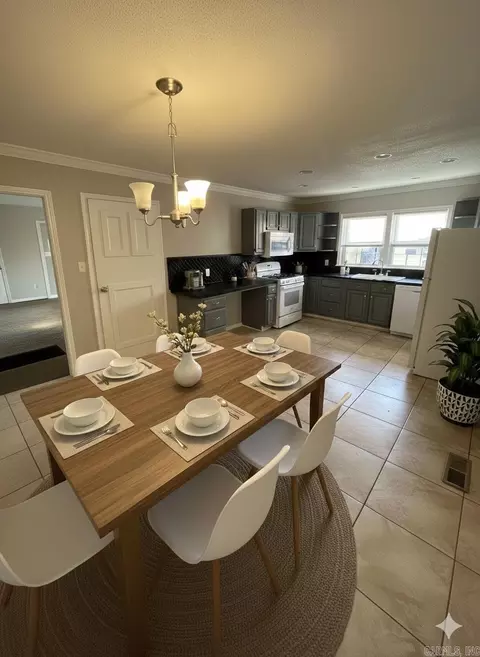 Dining - 301 W Pine St, Benton, AR 72015 photo 1 of 1