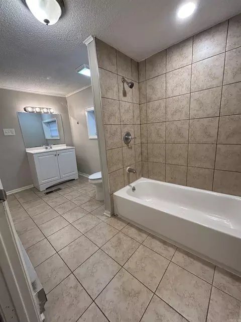 Bath - 301 W Pine St, Benton, AR 72015 photo 1 of 6