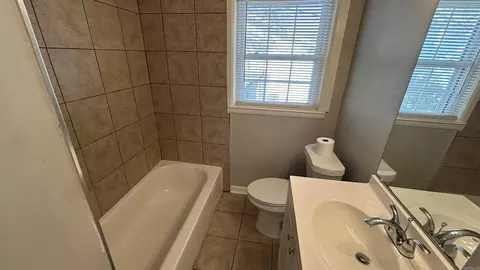 Bath - 301 W Pine St, Benton, AR 72015 photo 4 of 6