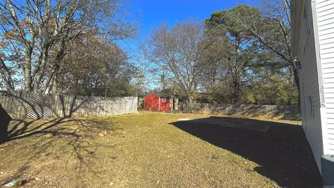 Exterior - 301 W Pine St, Benton, AR 72015 photo 3 of 5