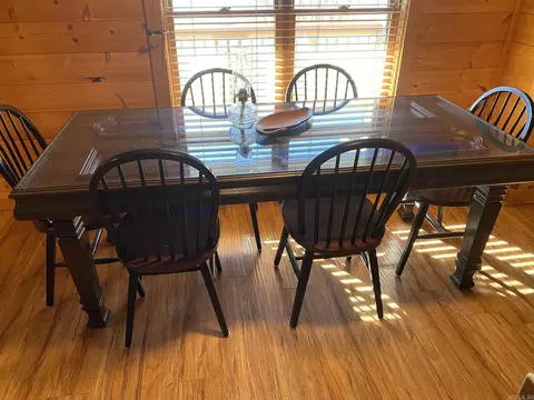 Dining - 465 S Riverview Ln, Mountain View, AR 72560 photo 1 of 1