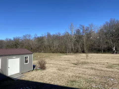 Exterior - 465 S Riverview Ln, Mountain View, AR 72560 photo 9 of 10