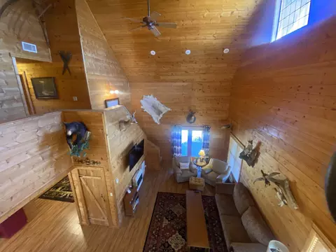 Living - 465 S Riverview Ln, Mountain View, AR 72560 photo 1 of 7