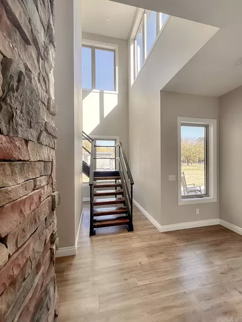 Entry Way - 5 Sowbug Cir, Cotter, AR 72626 photo 1 of 4