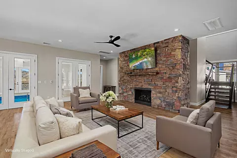 Living - 5 Sowbug Cir, Cotter, AR 72626 photo 1 of 7