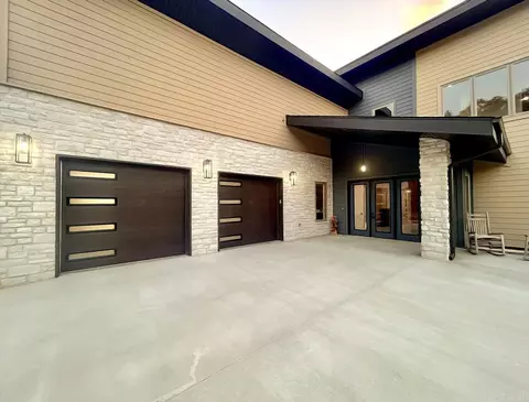 Exterior - 5 Sowbug Cir, Cotter, AR 72626 photo 2 of 9