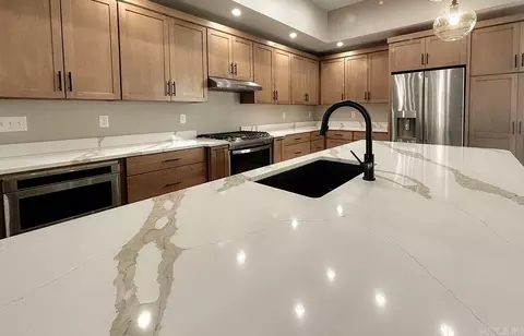 Kitchen - 5 Sowbug Cir, Cotter, AR 72626 photo 2 of 4