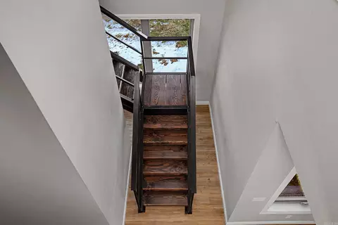 Entry Way - 5 Sowbug Cir, Cotter, AR 72626 photo 2 of 4