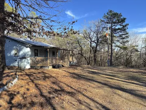 738 Sunnyland Rd, Calico Rock, AR 72519