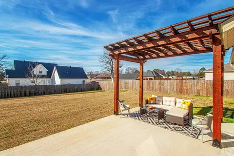 Exterior - 115 James Dr, Beebe, AR 72012 photo 5 of 10
