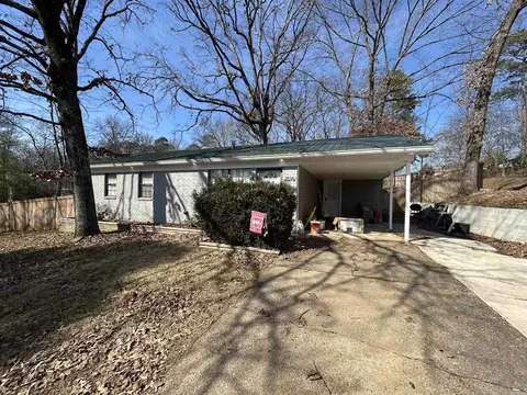 2696 Lakeside Dr, Benton, AR 72019