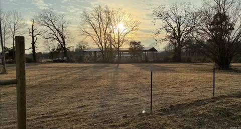 8423 Centennial Rd, Jacksonville, AR 72076