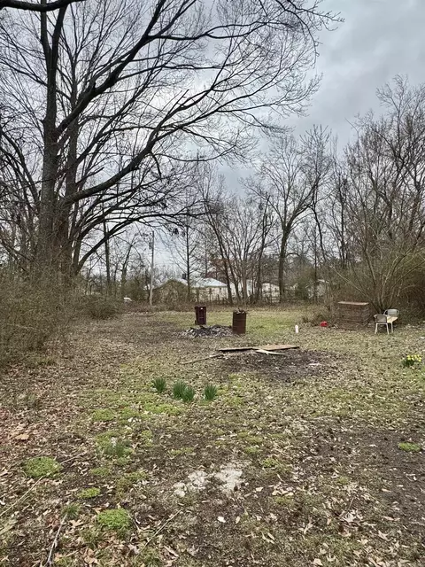Exterior - 1815 E Circle Dr, Pine Bluff, AR 71603 photo 2 of 3