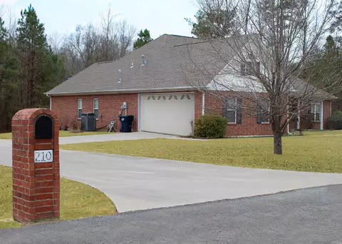 Exterior - 210 Sherry Ln, Pine Bluff, AR 71603 photo 2 of 4