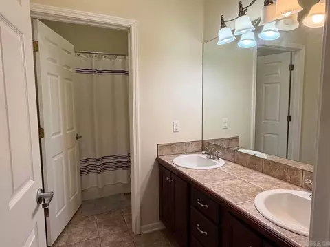 Bath - 210 Sherry Ln, Pine Bluff, AR 71603 photo 3 of 3